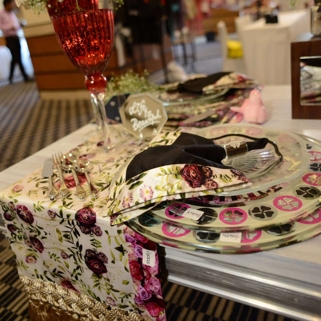 Napkin Sets - Signature Fragrant Rose Dinner (Set of 4)