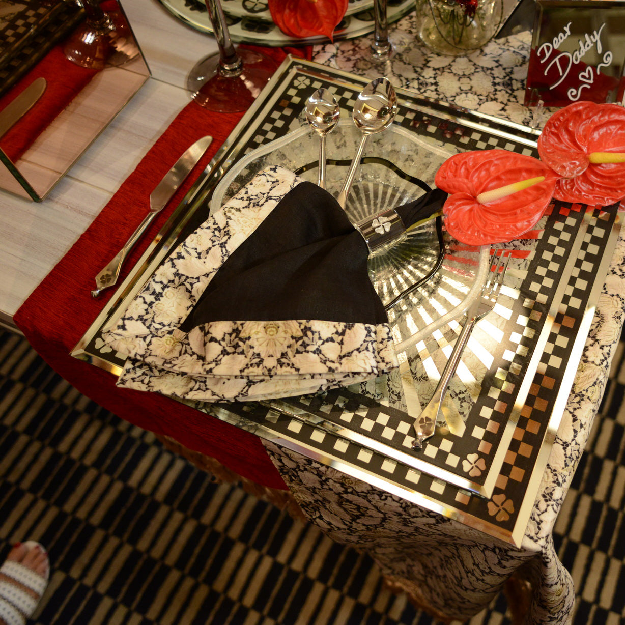 Napkin Sets - Signature Black Beauty Dinner (Set of 4)