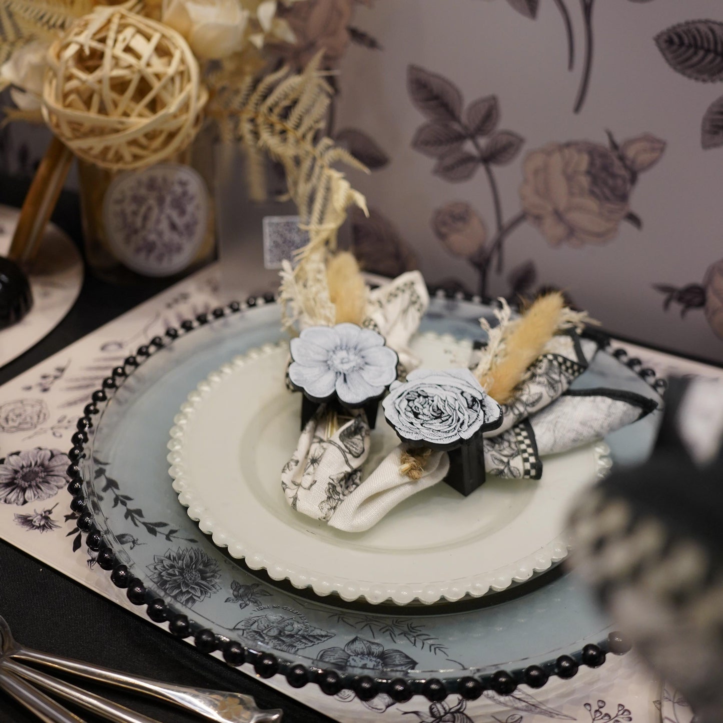 Napkin Sets - Flora & Fauna Rose Rings (Set of 4)