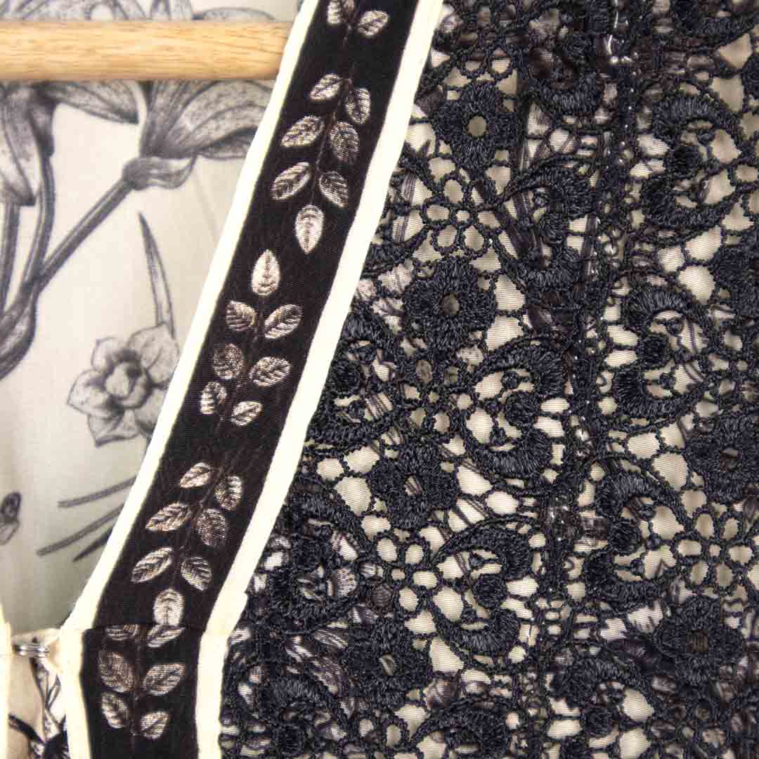 Flora & Fauna - Broad Lace Cape