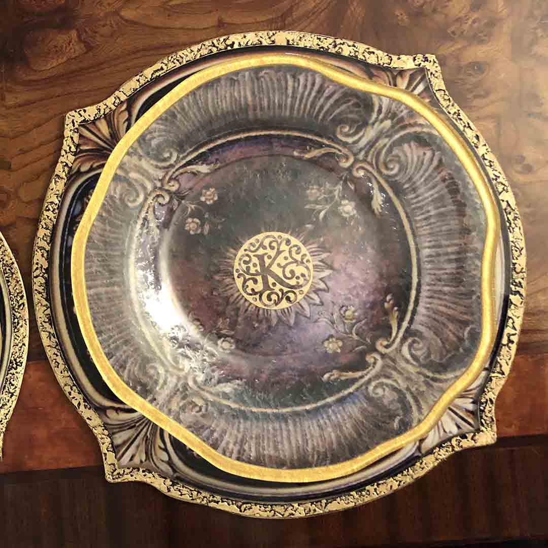 Dinner Plates - Signature Gold Rim (Set of 4)